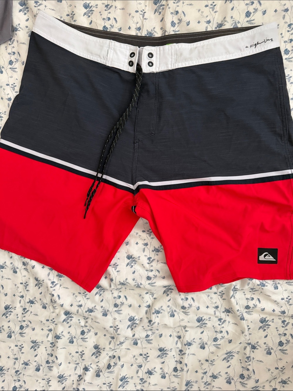 Quiksilver Men’s Red & Charcoal Colorblock Boardshorts